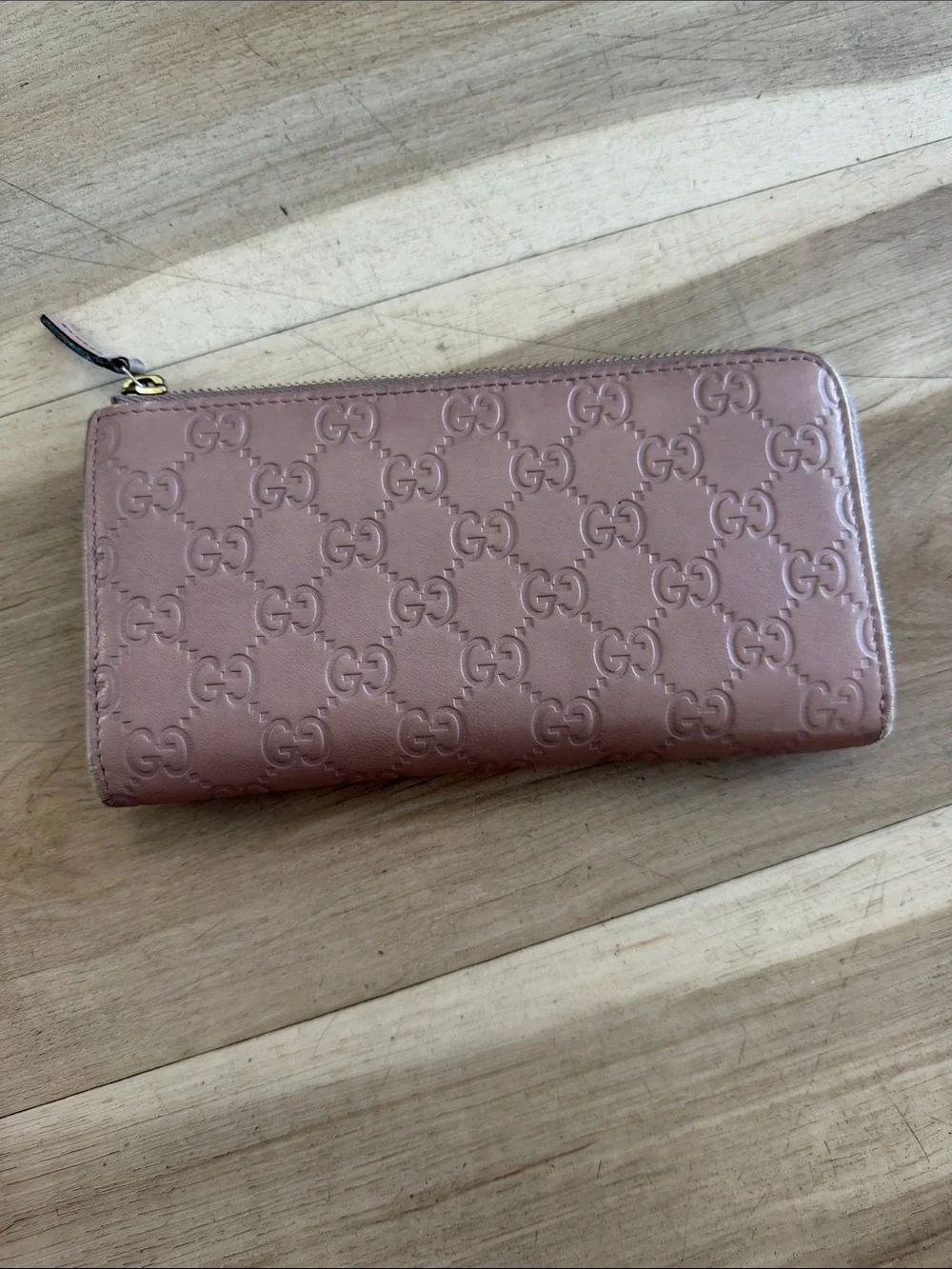 Gucci Blush Embossed GG Zip Around Wallet - Picture 1 of 4